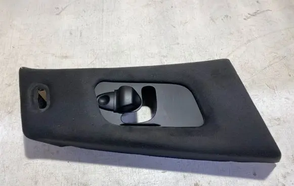 Maserati Ghibli (B) pillar trim (top) 06700113840 M156384 16MAG201601