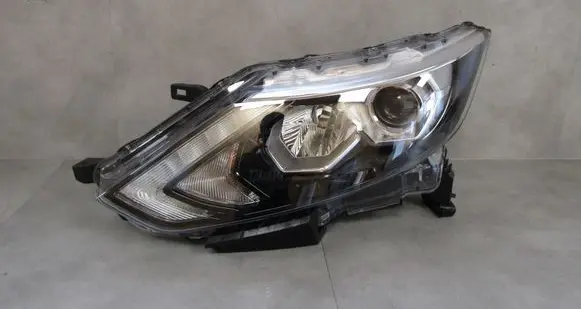 Nissan Qashqai Headlight/headlamp 10018015 MDE1313899L