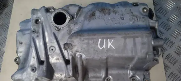 BMW 3 F30 F35 F31 Oil sump 8513660 139920 GD01781