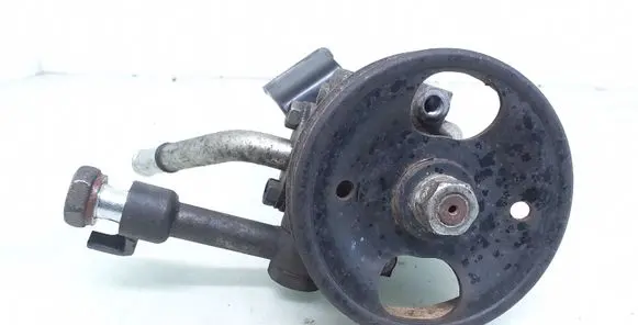 Nissan Navara D40 Power steering pump 3Y133215 3X01A