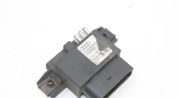 Audi A5 8T 8F Fuel injection pump control unit/module 8K0906093D