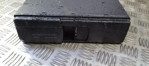 Toyota RAV 4 (XA20) CD/DVD changer 0860100911 08601-00911