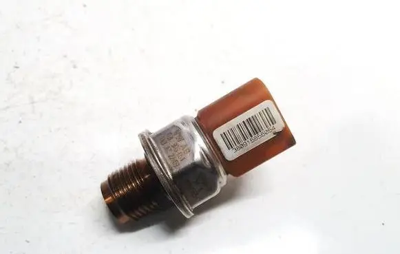 Audi A4 S4 B8 8K Fuel pressure sensor 03L906051 55PP2601