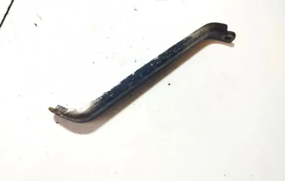 Volkswagen PASSAT B5.5 Engine mounting bracket