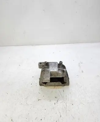 Audi Q3 8U Engine mount vacuum valve 5N0199262F