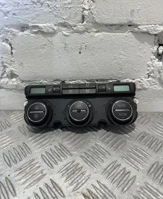 Volkswagen Golf V Climate control unit 74641421