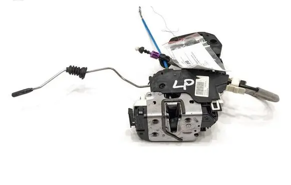 Mercedes-Benz A W176 Front door lock A1667200135