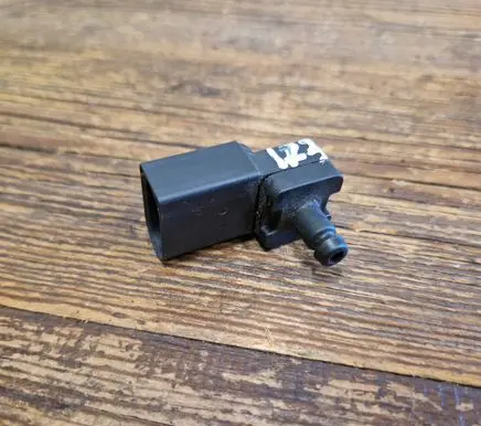 BMW 3 E92 E93 Air pressure sensor 7792280