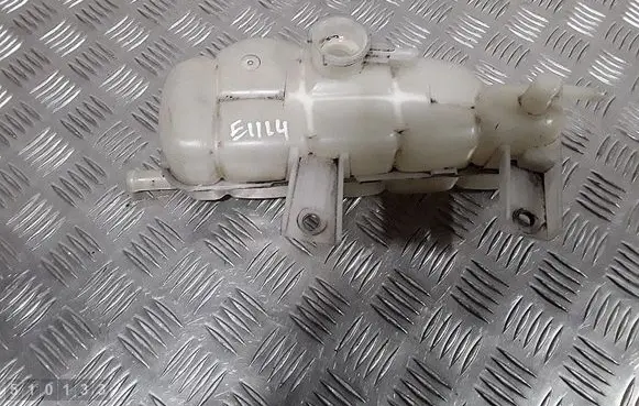 Nissan Note (E11) Coolant expansion tank/reservoir
