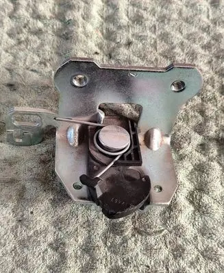Mercedes-Benz C W204 Seat back rest lock catch A2049200572