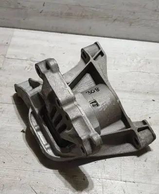 Peugeot 308 Engine mount vacuum valve 