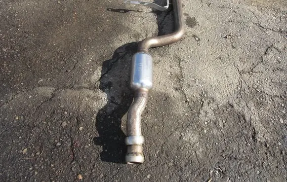 Mercedes-Benz C W204 Middle muffler/silencer A2124910001-MERC2 A2124910001