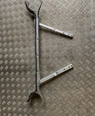 Audi A8 S8 D3 4E Engine mounting bracket 4E0805253E1 4E080523