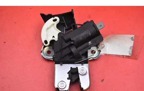 Audi A4 S4 B8 8K Tailgate/trunk/boot lock/catch/latch 4F5827505D