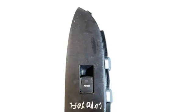 Toyota Prius (XW30) Electric window control switch 7423247080