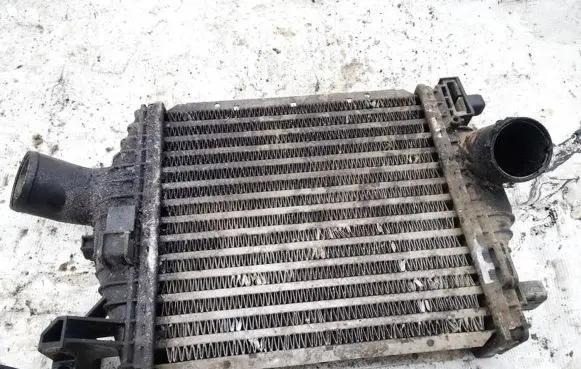 Opel Signum Intercooler radiator 6385012301 2207320001