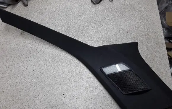 Mercedes-Benz C W204 (C) pillar trim A2046908625 A2048205902