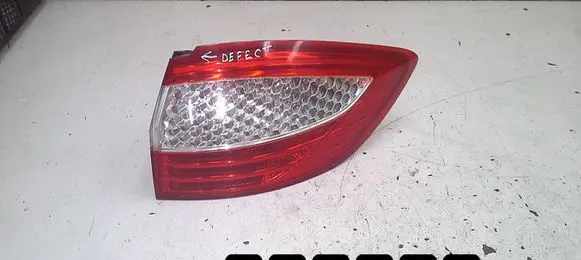 Ford Mondeo MK IV Rear/tail lights # 7S7113404B DEFECT
