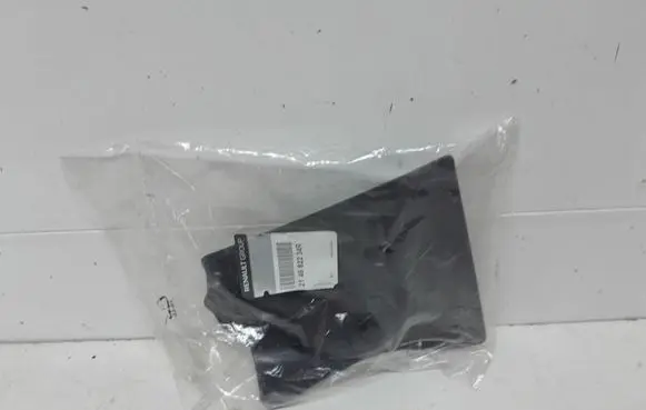 Renault Master III Intercooler air guide/duct channel 214682234R