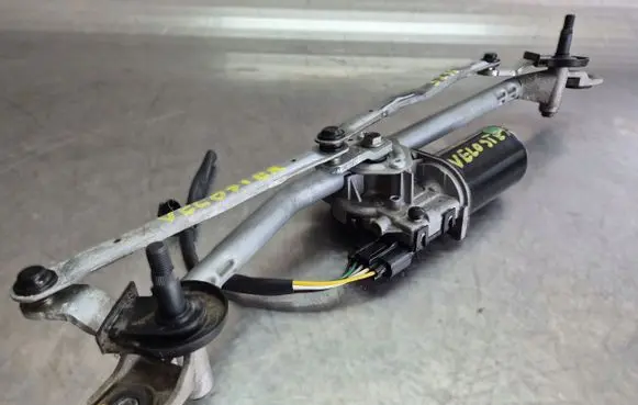 Hyundai Veloster Front wiper linkage and motor