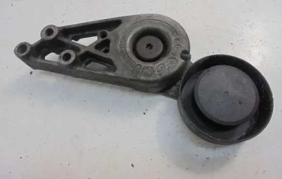 Audi A4 S4 B5 8D Belt tensioner pulley 058903133A