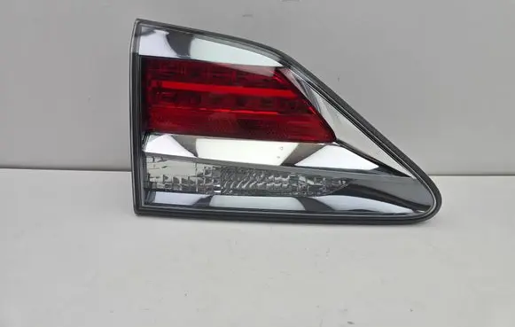 Tailgate rear/tail lights