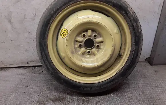Toyota Prius (XW20) R16 spare wheel