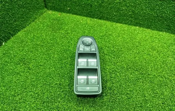 Renault Arkana Electric window control switch 254015831R