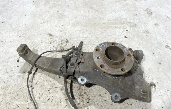 BMW 7 F01 F02 F03 F04 Front wheel hub spindle knuckle