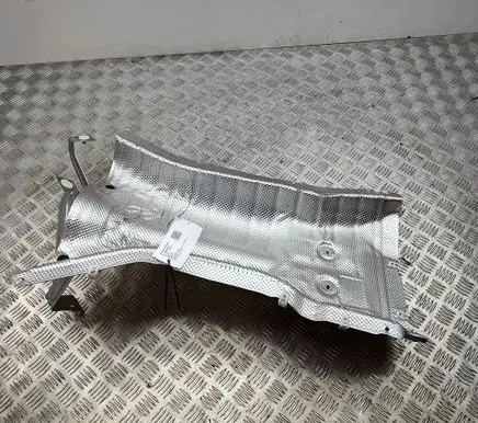 BMW X6 G06 Heat shield in engine bay 9477793