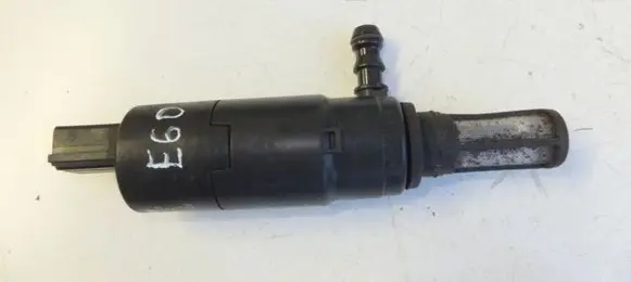 BMW 3 E90 E91 Headlight washer pump 8377430