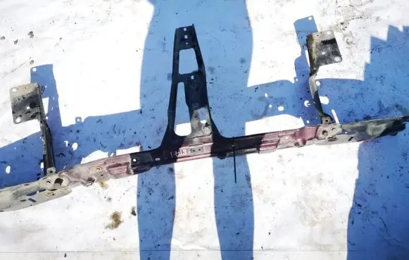 Audi 80 90 S2 B4 Radiator support slam panel