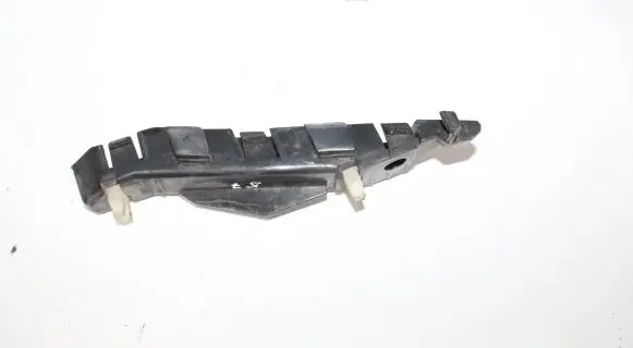Hyundai Santa Fe Front bumper mounting bracket 865172B700