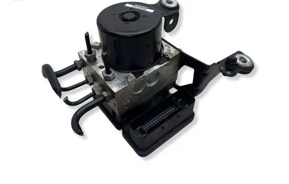 Volvo V70 ABS Pump 30681619