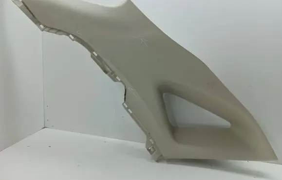 (D)pillar trim (top)