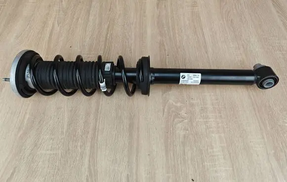 BMW 5 G30 G31 G38 Rear shock absorber/damper 6866617