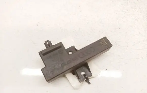 Audi A7 S7 4G Antenna control unit 8K0907247 33542221