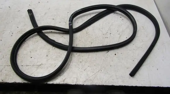 Mitsubishi Outlander Front door rubber seal 3456