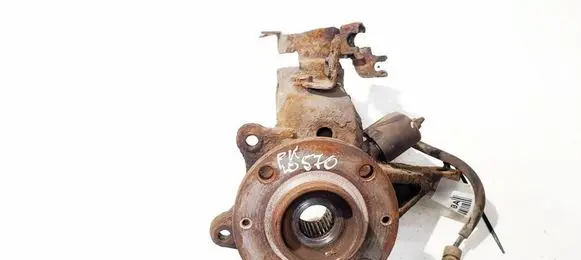 Front wheel hub