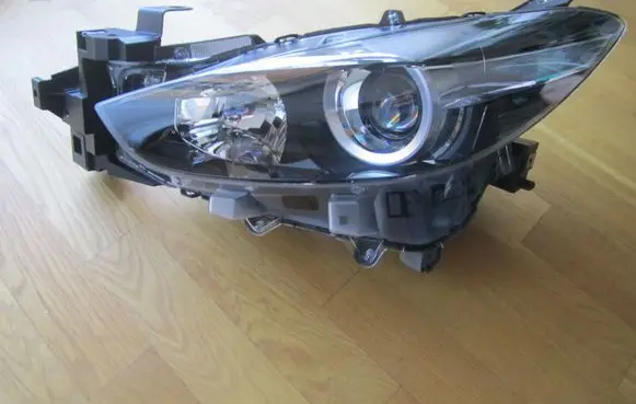 Mazda 3 III Headlight/headlamp