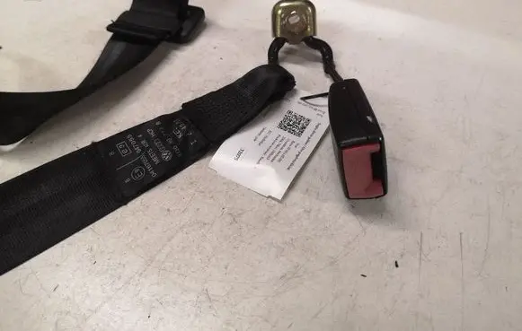 Seat Ibiza III (6L) Rear seatbelt buckle 6Q0857740B 011001