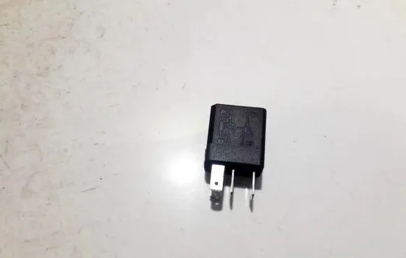 Fiat Punto (188) Other relay 46520421 702.30