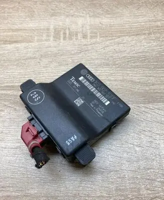 Volkswagen Golf V Gateway control module 1K0907530F 1K0907951