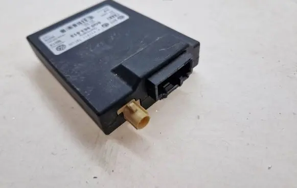 Volkswagen PASSAT B8 Other control units/modules 5Q0963513