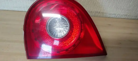 Volkswagen Golf IV Tailgate rear/tail lights K6945094G