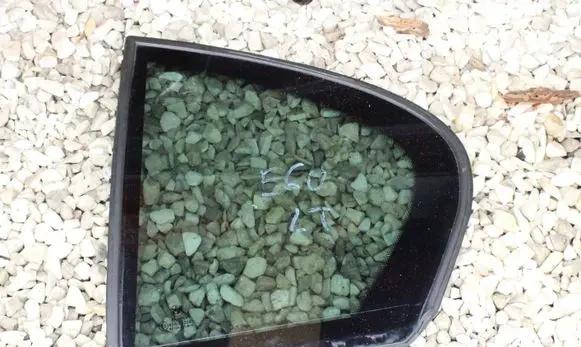 BMW 5 E60 E61 Rear side window 51357033644