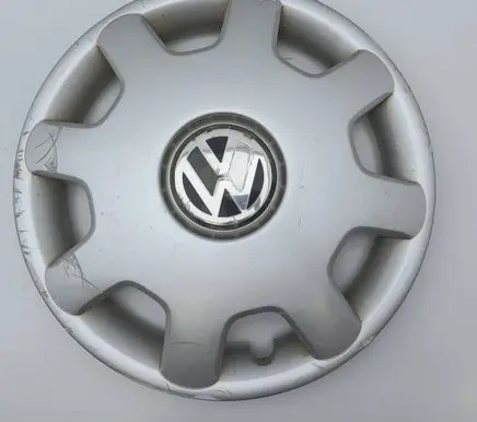 Volkswagen Polo R14 wheel hub/cap/trim 6N0601147C