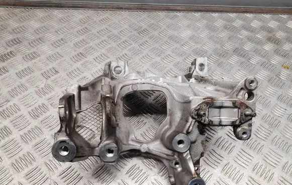 Audi A5 Engine mounting bracket 8W0399296E