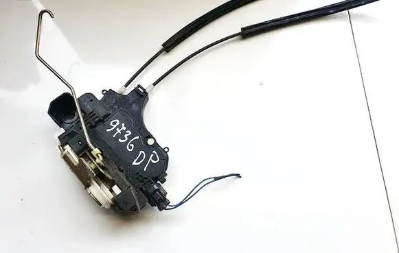 Mitsubishi Colt Front door lock