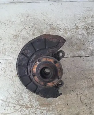 Volkswagen Golf Plus Front wheel hub